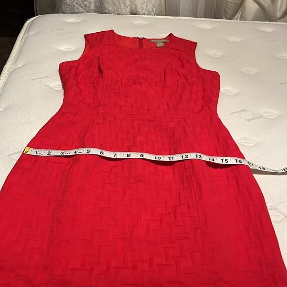 Banana Republic Sleeveless Red Sheath Silhouette. Preloved - Picture 9 of 9
